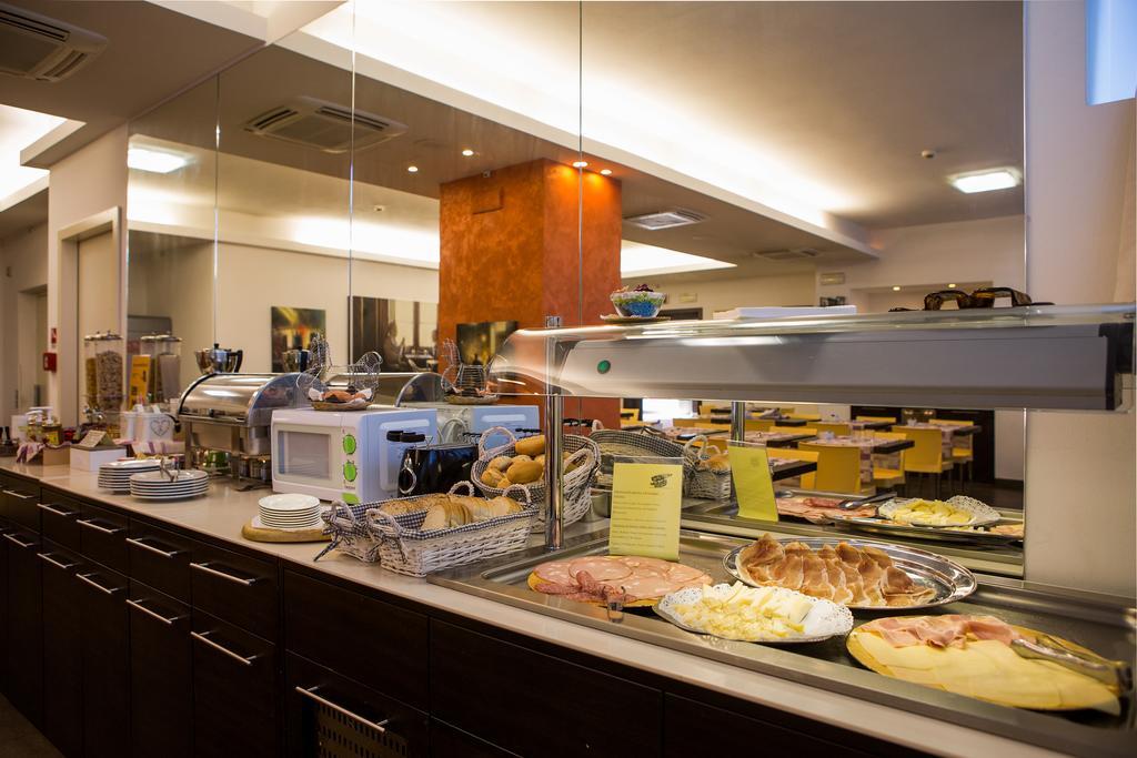 Best Western Cesena Hotel Exterior photo